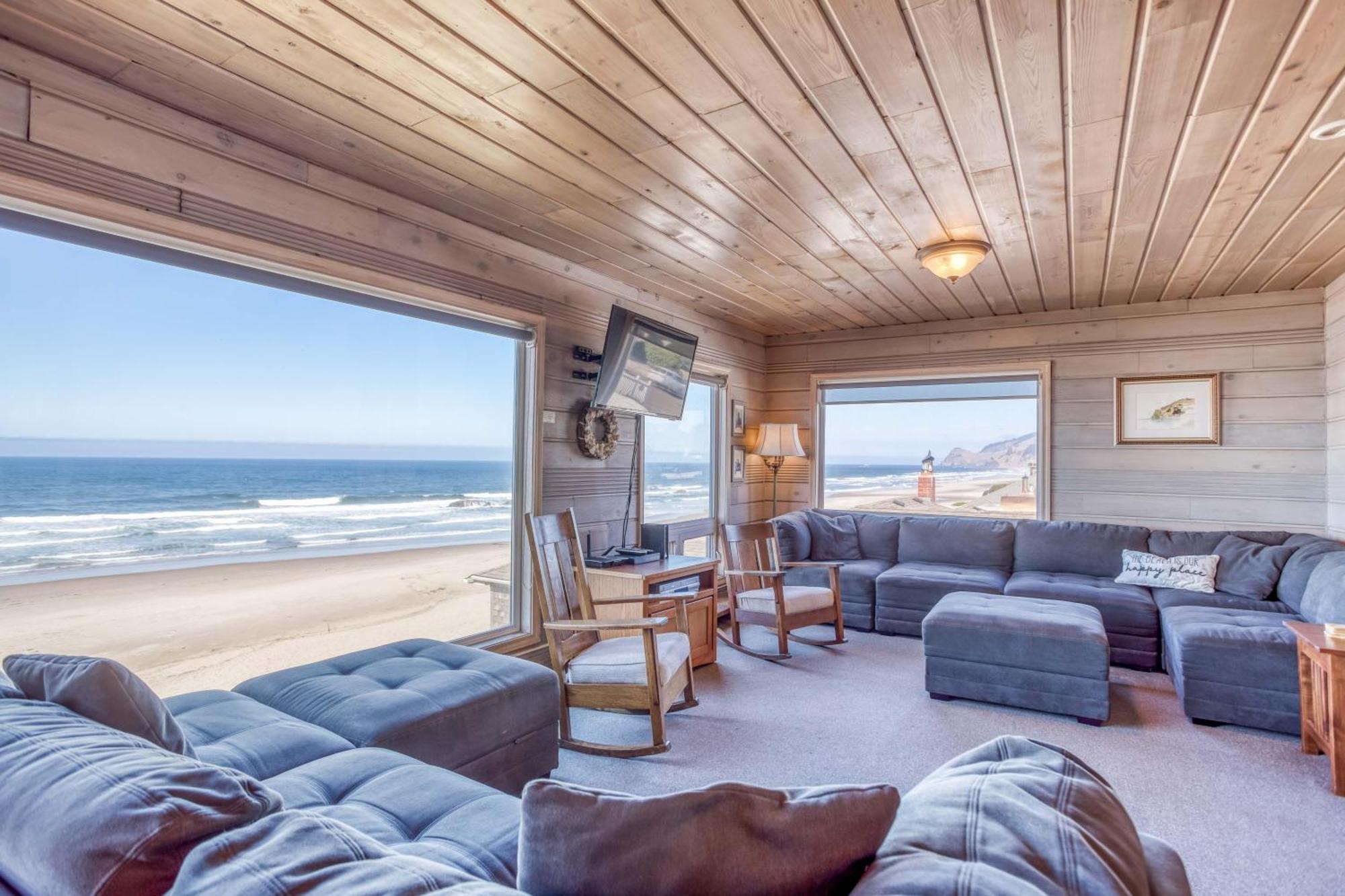 By George Vila Lincoln City Exterior foto